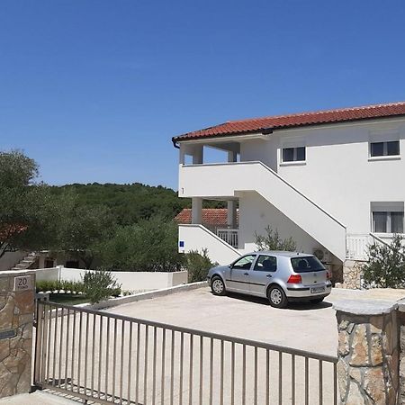 Apartman S Pogledom Zdrelac Bagian luar foto