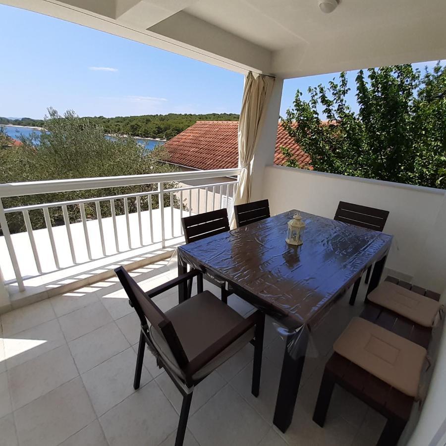 Apartman S Pogledom Zdrelac Bagian luar foto