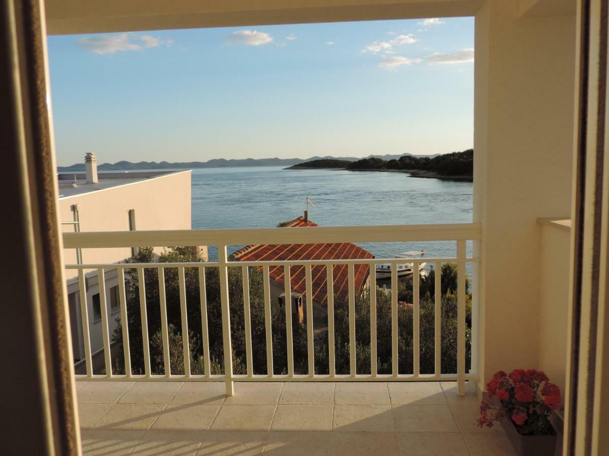 Apartman S Pogledom Zdrelac Bagian luar foto